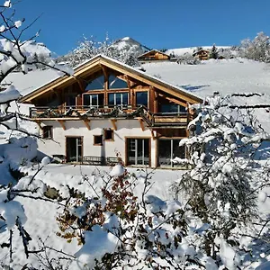 https://le-chalet-de-vincent.hotels-rhonealpes.com